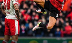 九游官方入口-纽卡斯尔头号射手破门，帮助球队胜出